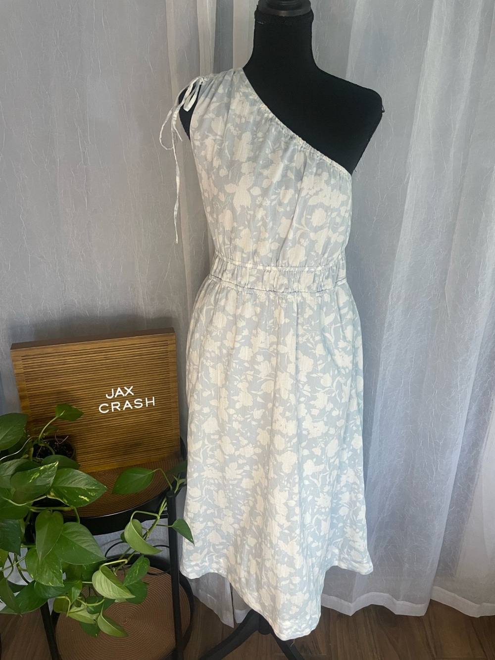 One-Shoulder Light Blue Floral Sundress